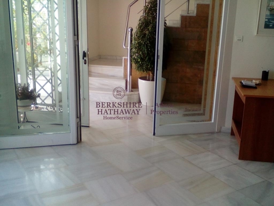 (For Sale) Commercial Commercial Property || Athens North/Agia Paraskevi - 395 Sq.m, 600.000€ 