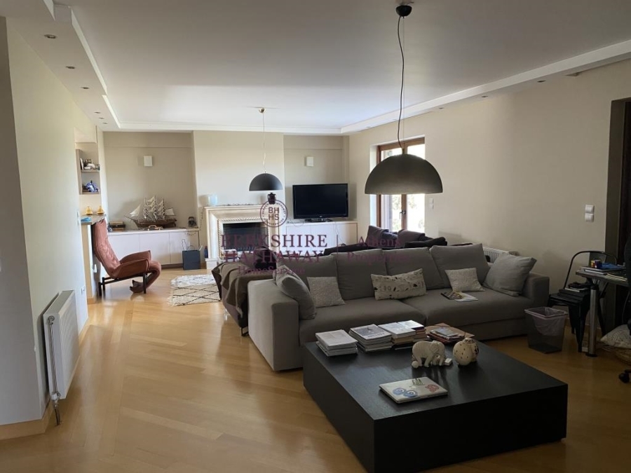 (For Sale) Residential Apartment || Athens North/Pefki - 220 Sq.m, 3 Bedrooms, 700.000€ 