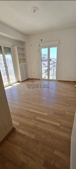 (Προς Πώληση) Κατοικία Διαμέρισμα || Αθήνα Κέντρο/Αθήνα - 179 τ.μ, 4 Υ/Δ, 550.000€ 