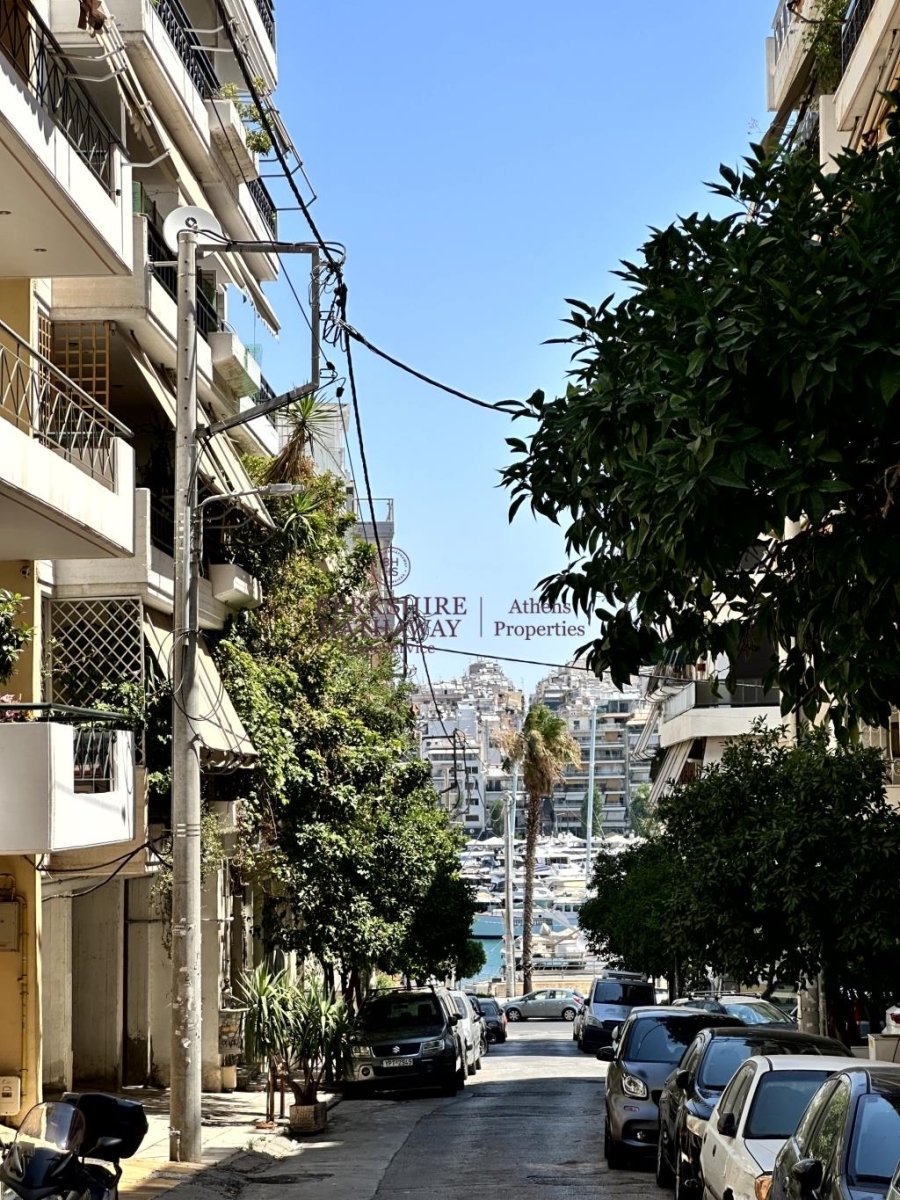 (Προς Πώληση) Κατοικία Μεζονέτα || Πειραιάς/Πειραιάς - 90 τ.μ, 2 Υ/Δ, 385.000€ 