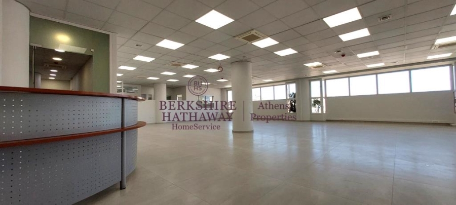 (Προς Ενοικίαση) Επαγγελματικός Χώρος Γραφείο || Αθήνα Βόρεια/Ηράκλειο - 730 τ.μ, 11.500€ 
