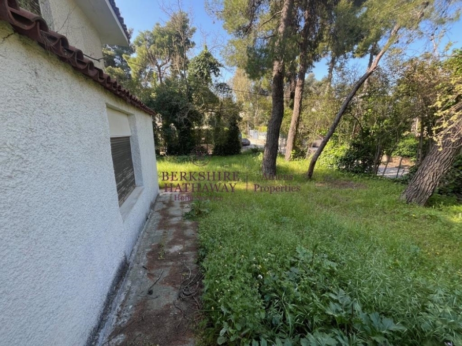 (For Sale) Land Plot || Athens North/Ekali - 1.067 Sq.m, 950.000€ 