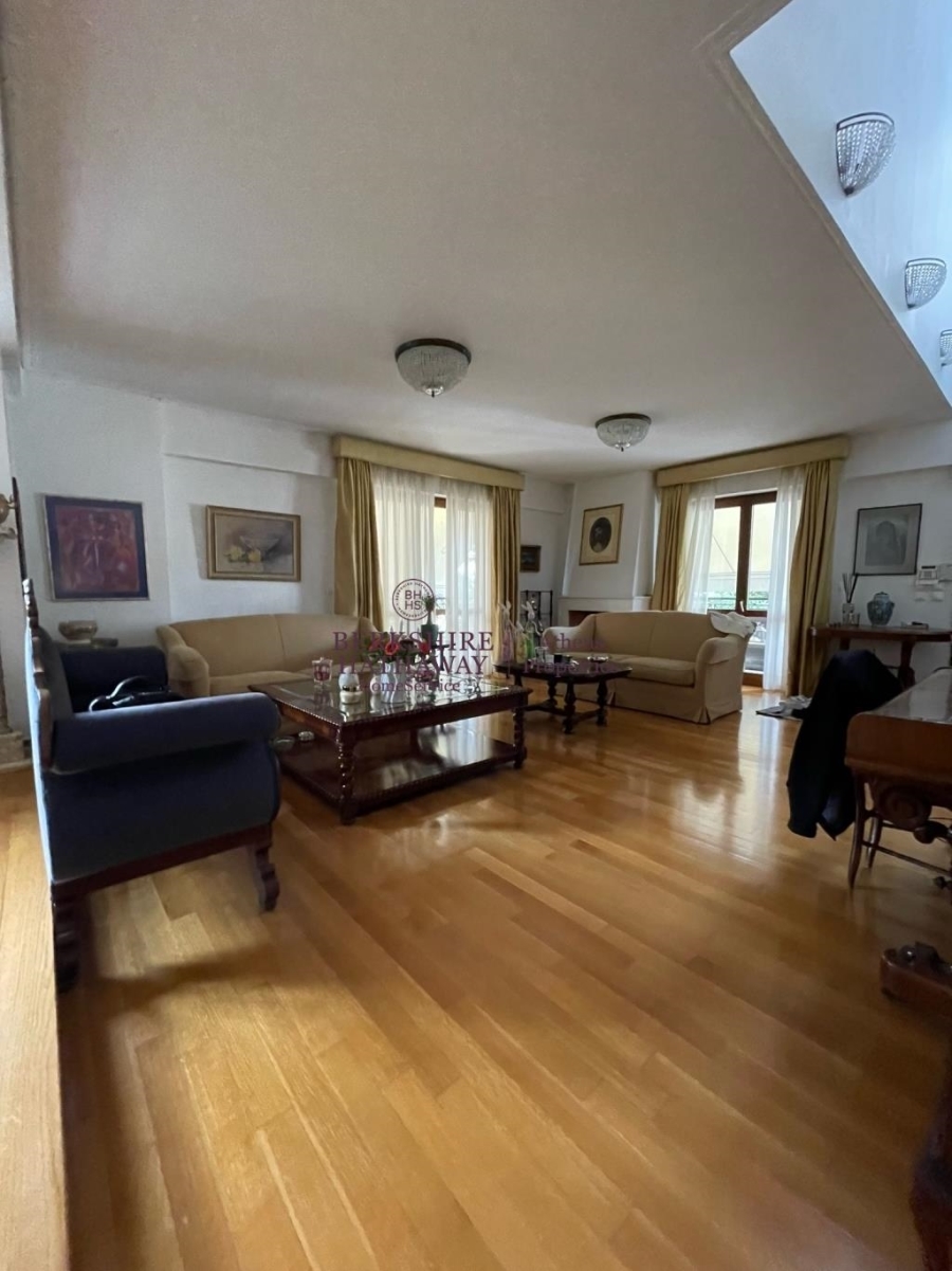 (For Sale) Residential Detached house || Athens North/Kifissia - 304 Sq.m, 5 Bedrooms, 780.000€ 
