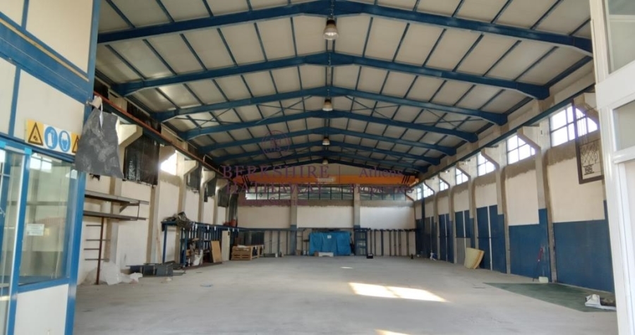 (Προς Ενοικίαση) Επαγγελματικός Χώρος Αποθηκευτικός χώρος || Ανατολική Αττική/Κορωπί  - 1.200 τ.μ, 10.000€ 