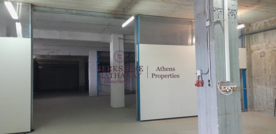 (Προς Ενοικίαση) Επαγγελματικός Χώρος Αποθηκευτικός χώρος || Ανατολική Αττική/Κορωπί  - 600 τ.μ, 3.000€ 