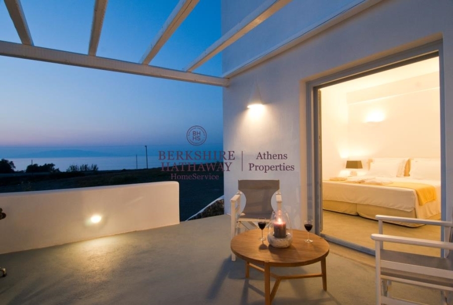 Commercial Hotel || Cyclades/Santorini-Oia - 507 Sq.m, 1.850.000€ 