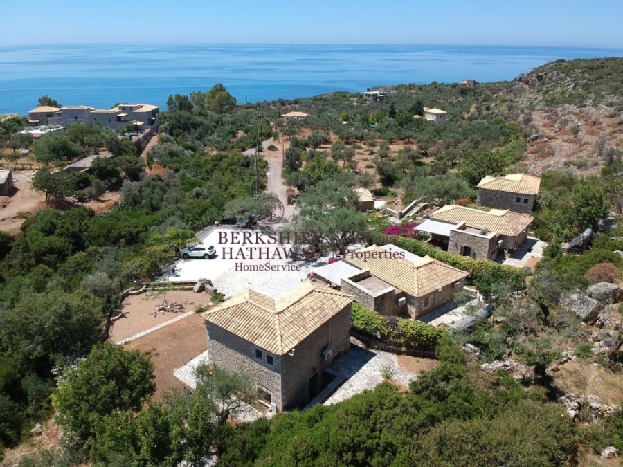 (For Sale) Residential Residence complex || Messinia/Lefktro-Kardamyli - 200 Sq.m, 1.500.000€ 